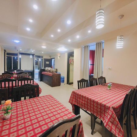 Hotel Emerald Inn Munnar Bagian luar foto