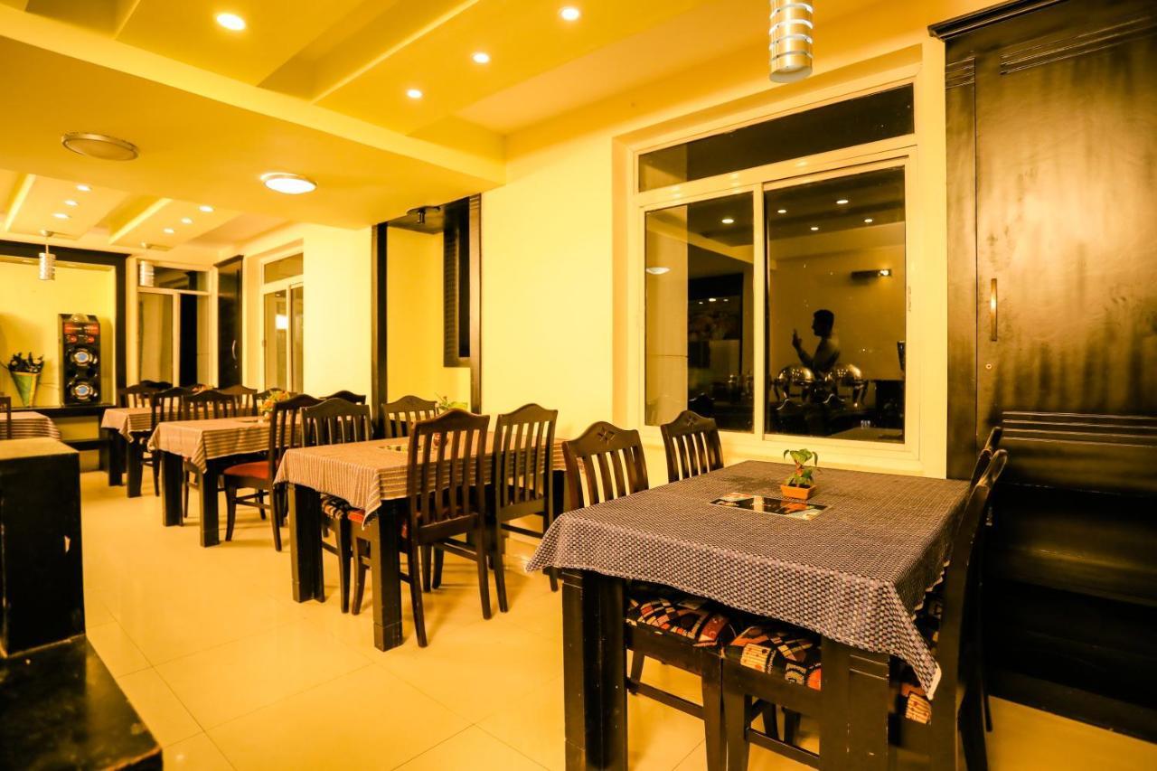 Hotel Emerald Inn Munnar Bagian luar foto