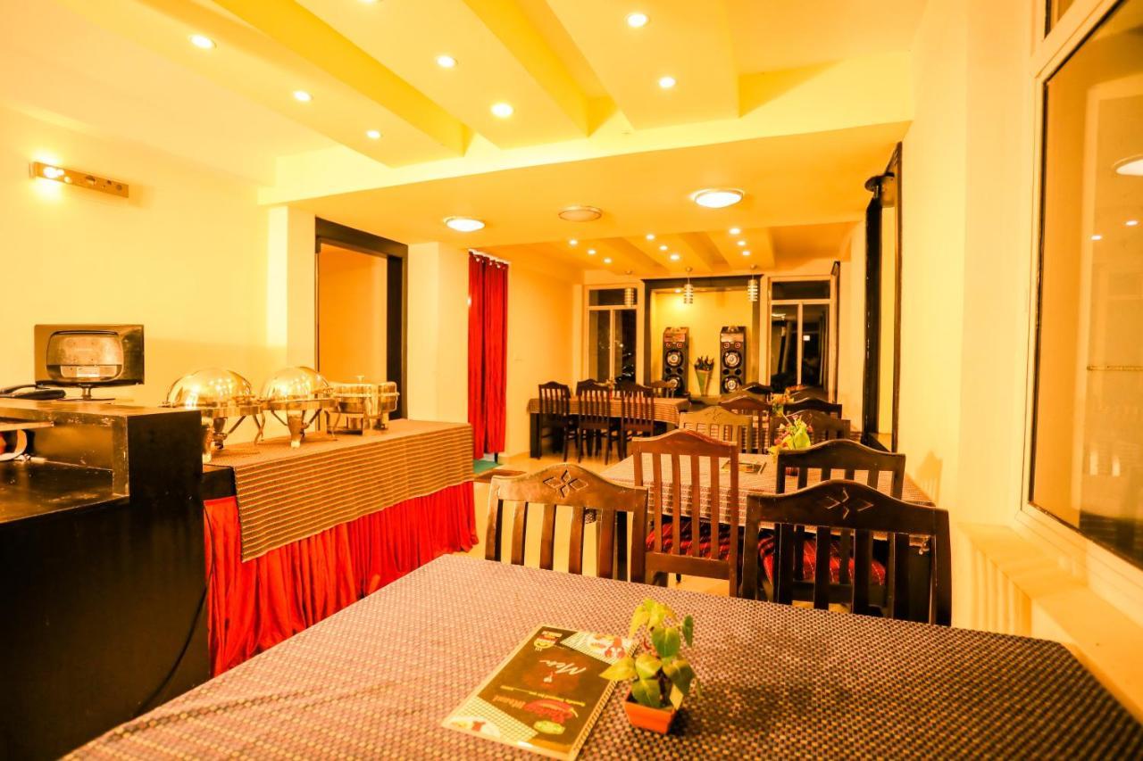 Hotel Emerald Inn Munnar Bagian luar foto